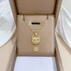 [Acero de titanio] Collar elegante y lujoso con diseño de flor, gato y circón, cadena de clavícula para mujer, combinable con todo.