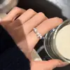 Anillo Brillante Dulce y Exquisito para Mujer, Sencillo y Compacto, Moderno y Versátil, Apilable, Anillo Abierto Personalizable, Anillo de Moda para Dedo Índice