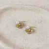 Pendientes Exquisitos, Estilo Nicho, Gama Alta, Dulces-Cool con un Diseño Compacto, Elegante, Sencillo y de Moda, con Perlas y Clavos de Flor Incrustados con Diamantes