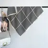 Nuevo Pañuelo Cuadrado Pequeño Retro Simple Blanco y Negro de Alta Gama Elegante Shawl Normcore Lujo Accesible Pañuelo de Seda para Mujer