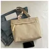 Bolsa de Veludo Cotelê Feminina Grande Capacidade 2025 Outono e Inverno Nova Casual de Ombro Tote de Alta Qualidade para o Dia a Dia