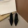 Zapatos Mary Jane de Felpa Retro First Encounter Season con Punta Aguda para Mujer con Hebilla de Cinturón, Tacón Fino, Zapatos Peludos, Forro de Felpa, Tacones Altos Calientes, Modernos