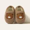 Pantuflas y zapatos de algodón con temática de animales de dibujos animados, nuevo estilo de invierno 2026 para niños, aptos para usar en interiores y exteriores, antideslizantes, ligeros y de felpa, para bebés y niñas