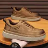 Zapatos de Hombre Otoño Zapatos de Tabla para Hombre 2026 Nuevos Versátiles Estudiante Retro Zapatos de Cuero Ligeros Suela Suave Zapatos Casuales de Moda para Hombre
