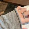 Anillo elástico cuadrado de perla de circón Estilo francés retro Elegante Moda Anillo elegante para el dedo índice Lujo accesible Anillo de gama alta