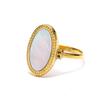 Anillo ovalado de concha retro francés ins chapado en oro para mujer, nicho de alta gama versátil, moda para ir al trabajo, pulsera de acero de titanio