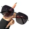 Óculos de Sol Quadrados Ultra Leves com Armação Grande Modelo Novo 2026 Óculos de Sol Anti-UV Anti-Reflexo Estilo Masculino de Alta Qualidade para Dirigir