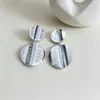 Pendientes Retro de Múltiples Estilos con Toque de Alta Gama Textura Exagerada Colgante Geométrico de Corazón Adornos de Oreja de Aleación Venta al por Mayor