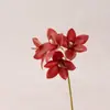 Decoración de hotel boutique: 4 orquídeas artificiales pequeñas y elegantes, flores de seda, flores artificiales y plantas verdes, creando un arreglo floral de lujo ligero, de pie y que no requiere mantenimiento.
