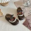 Zapatos de Baile de Rendimiento Antideslizantes de Suela Blanda Nuevos para Niñas Primavera y Otoño Zapatos para Caminar de Bebé Versátiles de Moda Zapatos de Princesa Zapatos Pequeños de Cuero