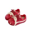 Zapatillas versátiles de nicho estilo coreano para mujer, nuevas zapatillas blancas de suela gruesa color amarillo chic de otoño 2026, zapatillas de entrenamiento alemanas para estudiantes