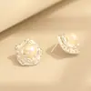 Pendientes de Flor de Rosa, Pendientes de Aguja de Plata, Pendientes de Camelia Perlada, Pequeños Pendientes Elegantes y Exquisitos de Oro y Plata de Dos Tonos con Incrustaciones de Piedra para Mujer
