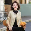 Nueva prenda exterior estilo chino para madres, colección otoño 2026, con un diseño juvenil y elegante con una estética china retro, perfecta para mujeres de mediana edad y mayores
