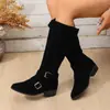 Novas botas de cowboy western versáteis 2026, botas de montaria de verão com salto grosso bordadas acima do joelho, botas de cavalo de bico fino de cano médio, disponíveis em tamanhos grandes