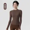 Top de yoga adelgazante de manga larga para mujer, top fino de Pilates fitness, camiseta deportiva ajustada de color liso cepillado