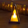 Lámpara de Iceberg Navideña Lámpara Triangular Lámpara de Velas Digitales Luz Nocturna Portátil Lámpara de Queroseno de Halloween Lámpara de Viento Decorativa