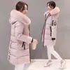 Casaco acolchoado de algodão transfronteiriço para mulheres 2023 novo estilo coreano de inverno casaco acolchoado de algodão com enchimento de plumas para mulheres comprimento médio casaco acolchoado de algodão espessado para mulheres
