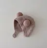 Touca de Bebê Outono e Inverno Fofa Super Fofa com Pom Pom Proteção para Orelhas Quente de Pelúcia para Meninos e Meninas