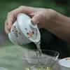 Cuenco Cubierto Ercai Tallado en Barro de Jade Pintado a Mano con Flores Pequeñas de Pie Alto Set de Té Kung Fu No Caliente Cuenco de Té de Cuerpo Delgado Color Bajo Esmalte