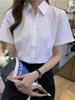 Camisa de Manga Curta Feminina, Design Branco, Novo Estilo de Nicho Verão 2025, Roupa Formal Profissional, Camisa de Trabalho Opaca