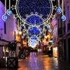 Luzes de LED em forma de floco de neve para a rua, iluminação pública, luzes transversais, luzes de estilo festivo de primavera ao ar livre, luzes de corda