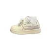 Zapatos Blancos Ligeros de Suela Gruesa para Mujer 2026 Nuevos Zapatos Versátiles de Verano para Estudiantes Zapatillas Casuales Originales de Nicho Ins
