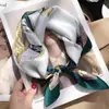Pañuelo Imitación Seda Estilo Coreano, Pañuelo Cuadrado de 70 cm con Estampado Floral Verde, Tacto de Alta Gama, Versátil para Mujeres en Primavera y Verano, Elegante Pañuelo para el Cuello, Venta al por Mayor