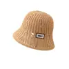 Venta al por mayor de fábrica sombrero de pescador de punto hueco de primavera y verano para mujer mostrar cara pequeño moda sombrero de cubo para el sol sombrero de protección solar transfronterizo