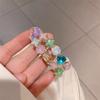Características de Dongdaemun, Corea: Pinzas para el Cabello y Accesorios de Pato de Colores Dulces tipo Caramelo con Diseño Completo de Diamantes, Bloques de Color Dulces y Femeninos