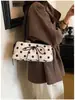 Moda Estilo Coreano Nicho Bolinhas Laço Bolsa Baguete Feminina 2026 Nova High-End Casual Bolsa Pequena de Ombro Cruzada