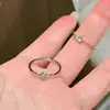 Anel de água-marinha para mulheres, design de nicho, estilo único, adequado para o dedo indicador, com uma vibe cool de alta qualidade, anel aberto simples inspirado em dopamina