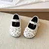 Zapatos de cuero sintético estilo coreano para niños con punta dividida, nuevos zapatos de princesa de moda para primavera y otoño con lunares, zapatos planos sencillos con lazo
