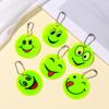 Colgante de Cara Sonriente Reflectante de Amazon Llavero de Cara Sonriente Luminoso Joyería Colgante Mochila Escolar para Estudiantes Colgante de Seguridad Nocturna
