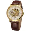 Reloj Mecánico Manual de Moda Retro Transparente Calado para Hombre Forsining con Correa Negra, Caja Dorada y Esfera Blanca