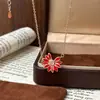 Novo Colar Popular de Margarida Rosa da Xiaohongshu para Mulheres, Tendência e Cool, Mesmo Estilo do G-Dragon, Corrente Clavicular de Design de Alta Qualidade