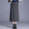 Nuevo midi falda de cuadros 2026 para mujer, otoño e invierno, de cintura alta, que se ajusta a la cadera, corte recto, con abertura, moderno