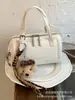 Bolso de Mano Pequeño Exquisito y Moderno para Mujer, Nuevo Bolso Tipo Bowling de Nicho 2026 con Acabado de Alta Gama, Bolso Cruzado tipo Almohada