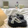 Falda Sexy Sandalias de Celebridad de Internet Pantuflas de Suela Gruesa Ropa de Verano para Mujer Sandalias Casuales Zapatos de Mujer Tacones Altos Playa Negro Plata