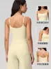 Camiseta de tirantes de yoga de tela cepillada transfronteriza para mujer, con sujetador incorporado, tirantes finos, elegante diseño en la espalda, ajustada, de secado rápido y adecuada para deportes. 5555