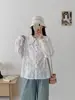 Camisa blanca de encaje estilo japonés artístico, con cuello dulce y botones de colores para mujer, top casual primavera 2026
