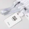 Portatarjetas de Pantalla Completa Vertical de Doble Cara con Doble Ranura para Tarjetas, Logo y Color Personalizables, Portatarjetas de Acceso al Trabajo para Identificación, Tarjeta de Identificación