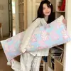 Almohada larga de terciopelo lechoso para mujeres, diseñada para dormir con las piernas recogidas, dormir de lado, respaldo de sofá, cojín de respaldo para sala de estar, nuevo estilo 2026