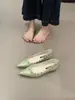 Zapatos Planos de Mujer 2026, Estilo Francés, Remaches, Punta Puntiaguda, para Primavera y Otoño, Boca Baja, Aumento Oculto de Altura, Versátiles para el Trabajo