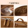 Bolsa de Maquiagem de Couro Marrom com Abertura Ampla de 180 Graus para Mulheres, Portátil, Grande Capacidade, Divisória Portátil, Bolsa de Armazenamento para Cosméticos