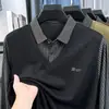 Nueva camiseta de manga larga de dos piezas falsas para primavera y otoño, de importación transfronteriza, para hombres de mediana edad, a la moda, casual, de corte holgado, con rayas y cuello, camiseta básica