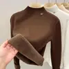 Suéter grueso rojo de terciopelo de visón con cuello medio alto para mujer, nuevo top de punto base con forro polar para otoño e invierno 2024