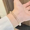 Pulseira de Fio para Mulheres, Contas Redondas de Cristal Branco Natural com Espaçadores Dourados, Ágata Vermelha Estilo Chinês Novo de Nicho, Pulseira do Ano do Rato