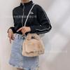 Cadena de Perlas Un Hombro Cruzado Venta al por Mayor Bolso Peludo de Parte Superior Abierta Bolso de Mano Retro de Felpa Pequeño Estilo Chanel Tendencia Transfronteriza