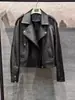Chaqueta de cuero genuino negra para mujer, nueva chaqueta de motociclista otoño e invierno 2026, chaqueta casual ajustada de piel de oveja