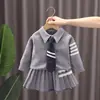 Conjunto de Suéter para Niñas Dropshipping Elegante Otoño e Invierno Nuevo Estilo Universitario Conjunto de Dos Piezas para Niños Pequeños Atuendo de Moda Conjunto de Vestido